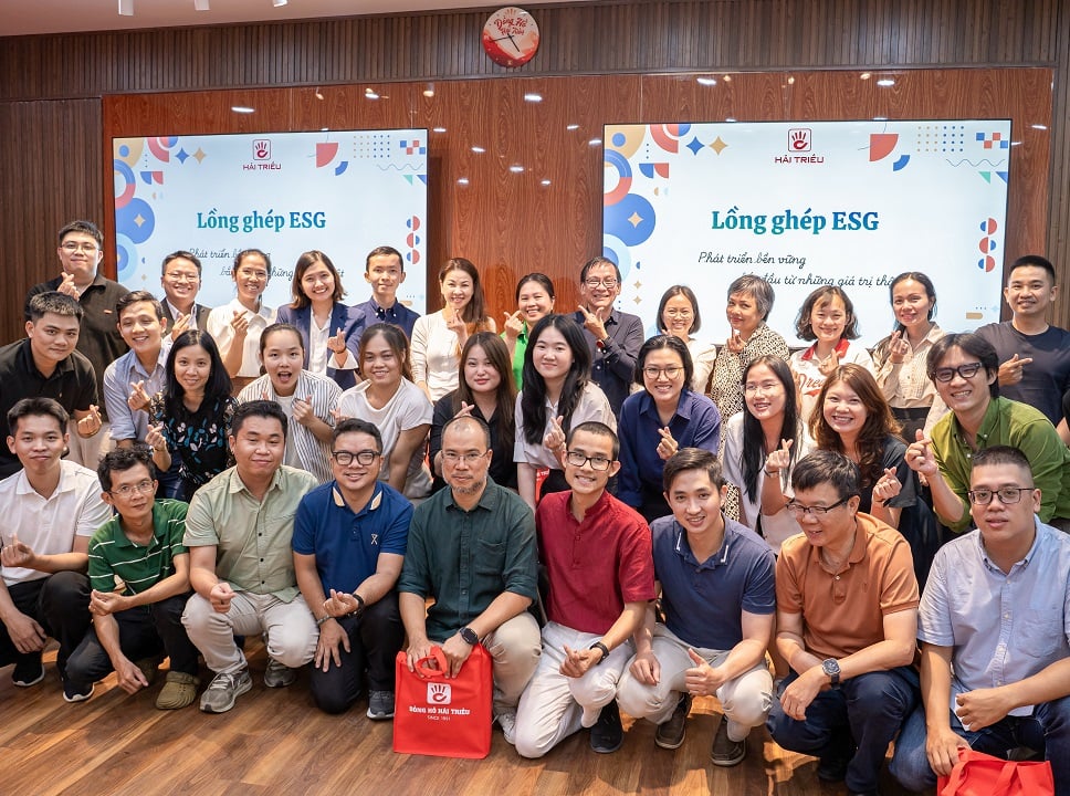 Đồng Hồ Hải Triều tiên phong áp dụng ESG: Hành trình bền vững trong bán lẻ